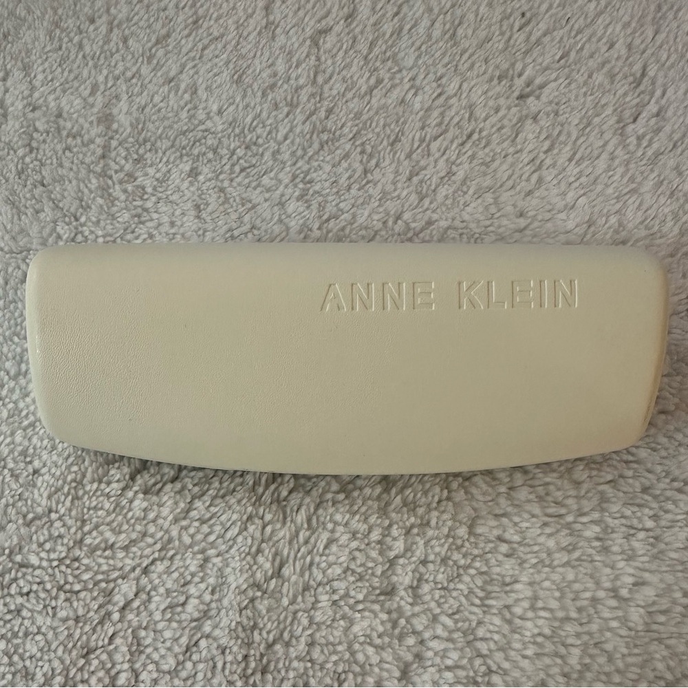 Anne Klein Sunglass /Eyeglasses Case - Off White hard sided clamshell case